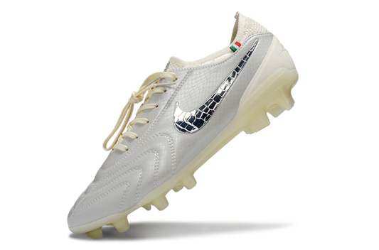 Tiempo Legend 10 Elite Football Boots Film Ground