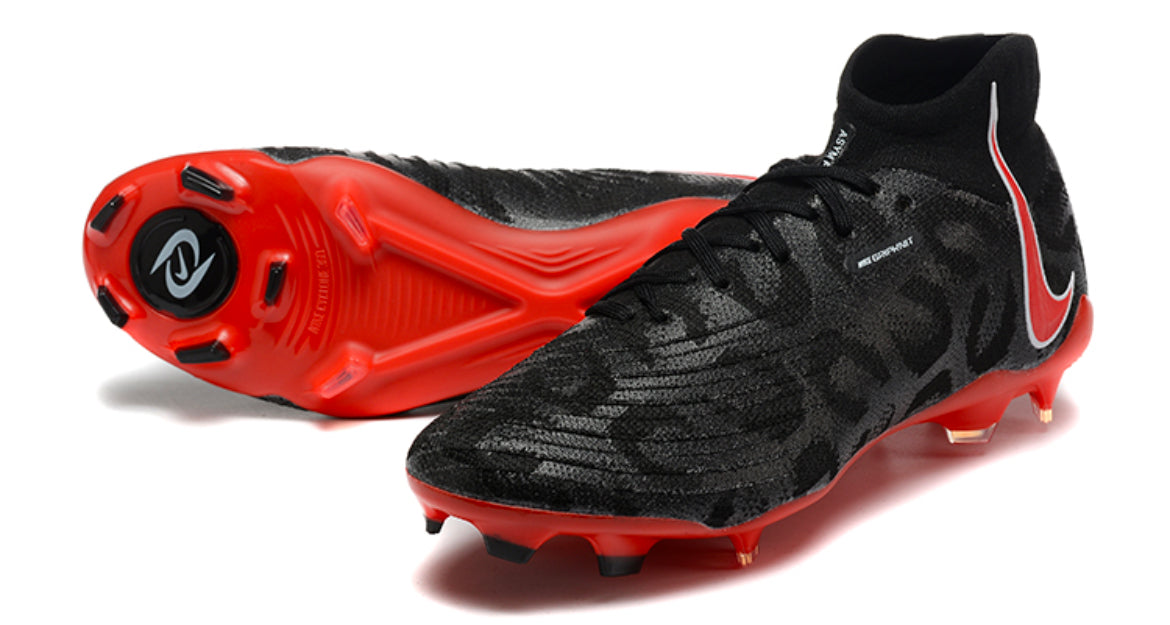 Phantom Luna Elite Firm Ground Football Boots