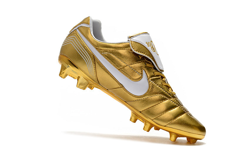 Tiempo Legend 7 x R10 Football Boots Film Ground