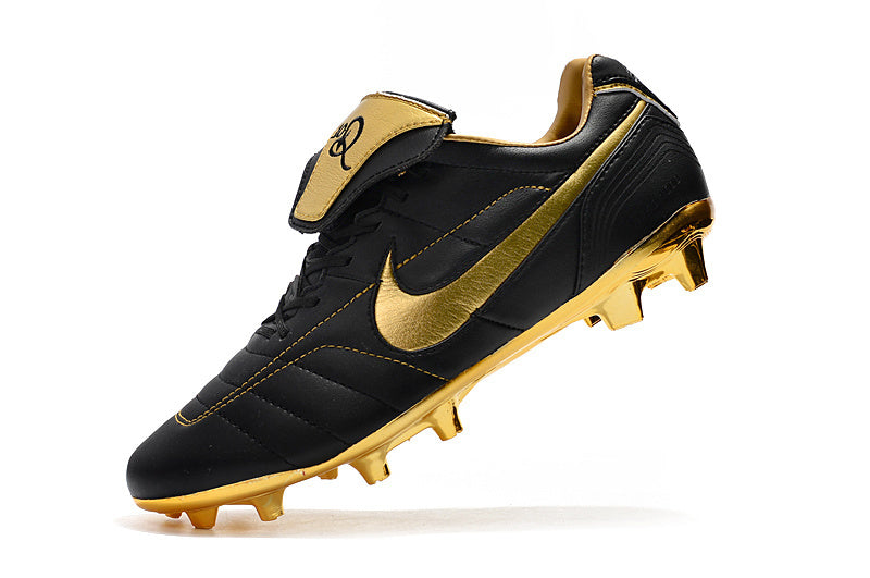 Tiempo Legend 7 x R10 Football Boots Film Ground