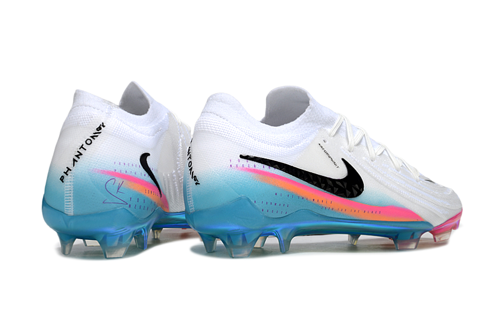 Phantom Luna 2 Elite Football Boots Firm Ground