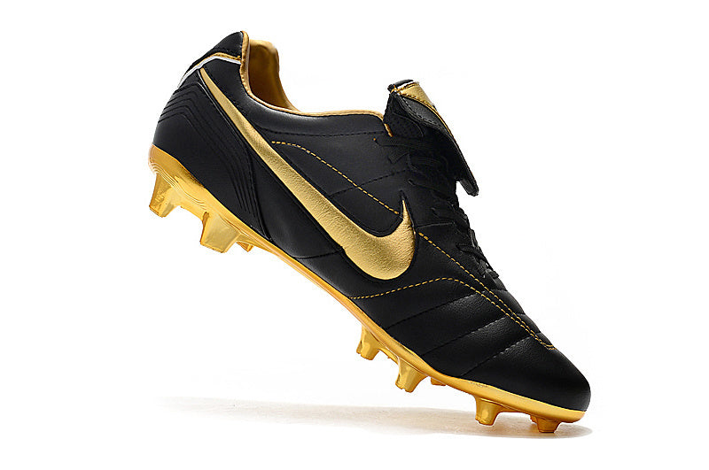 Tiempo Legend 7 x R10 Football Boots Film Ground