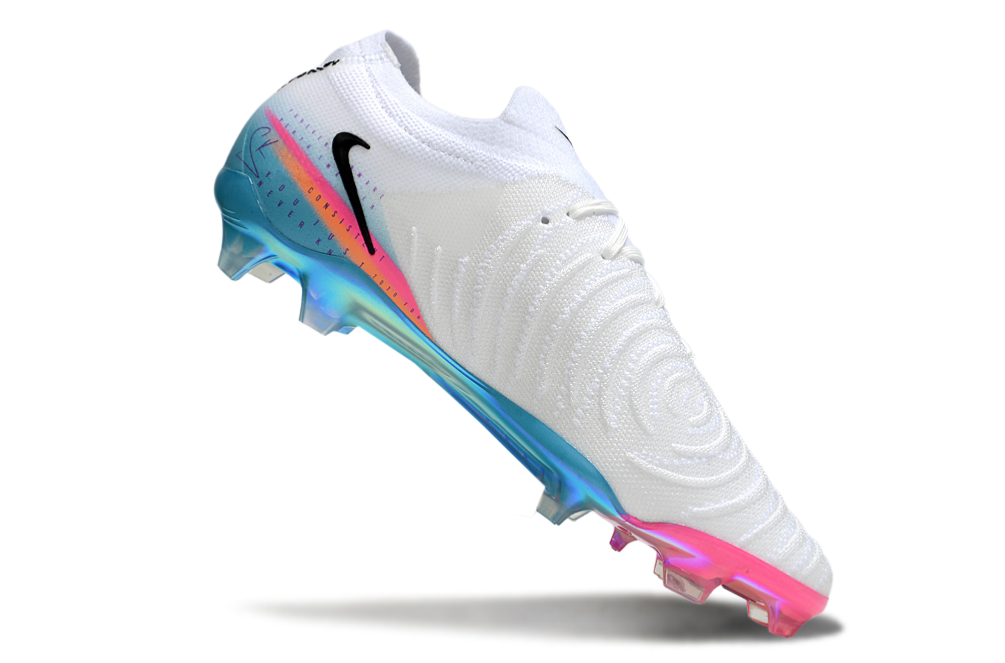 Phantom Luna 2 Elite Football Boots Firm Ground
