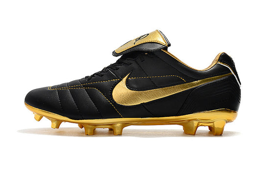 Tiempo Legend 7 x R10 Football Boots Film Ground