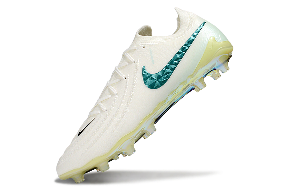 Phantom Gx 2 Elite Football Boots Artificial Grass