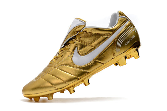 Tiempo Legend 7 x R10 Football Boots Film Ground