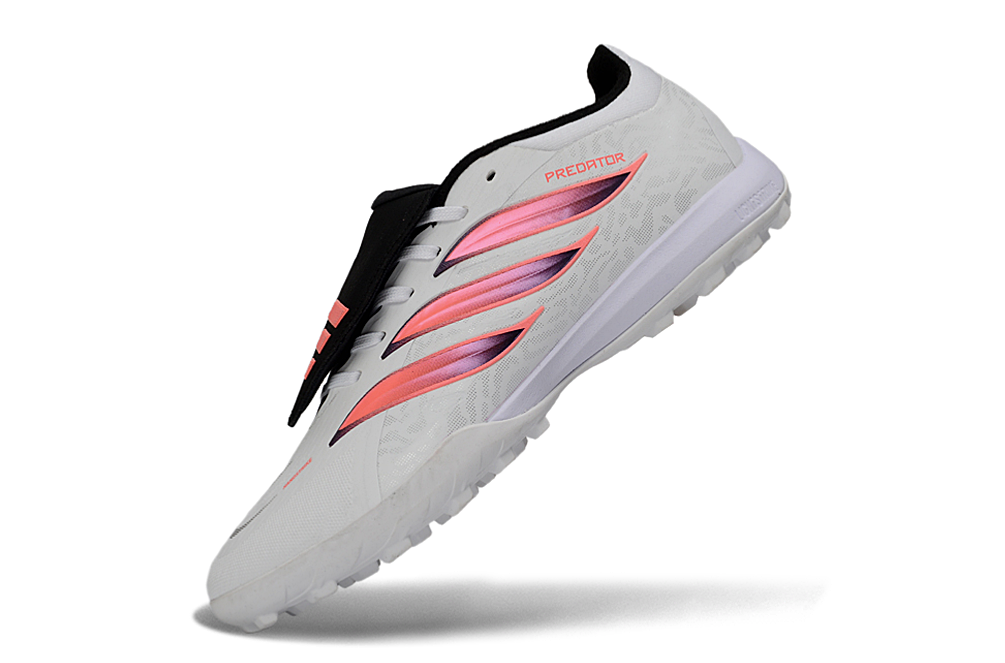 Predator 26 ÉliteFootball Turf Firm