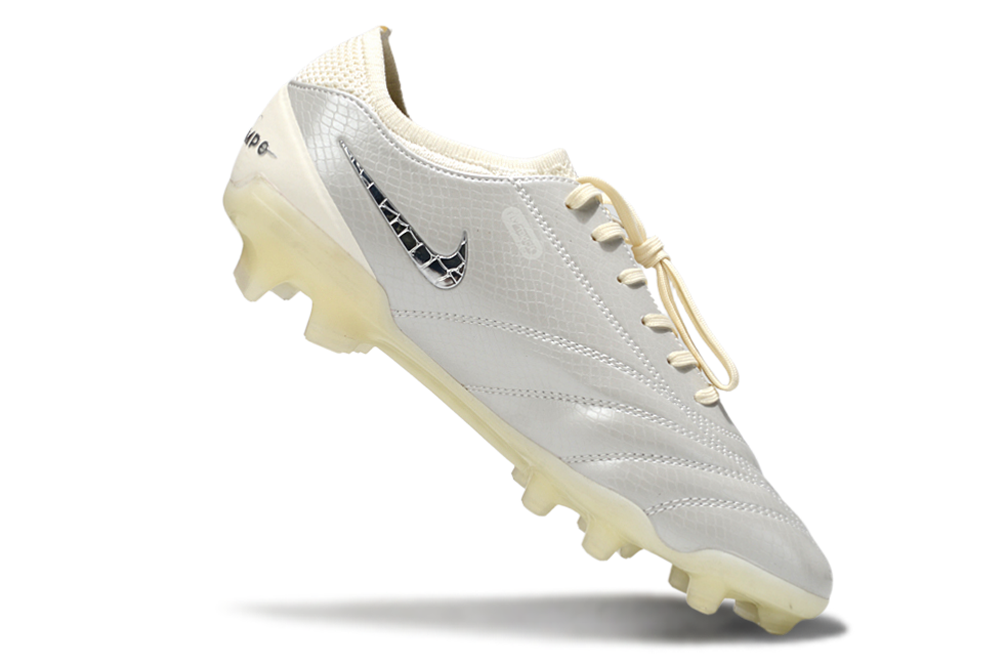Tiempo Legend 10 Elite Football Boots Film Ground